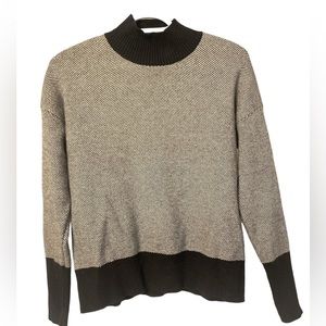 Rachel Zoe size small black and white sweater